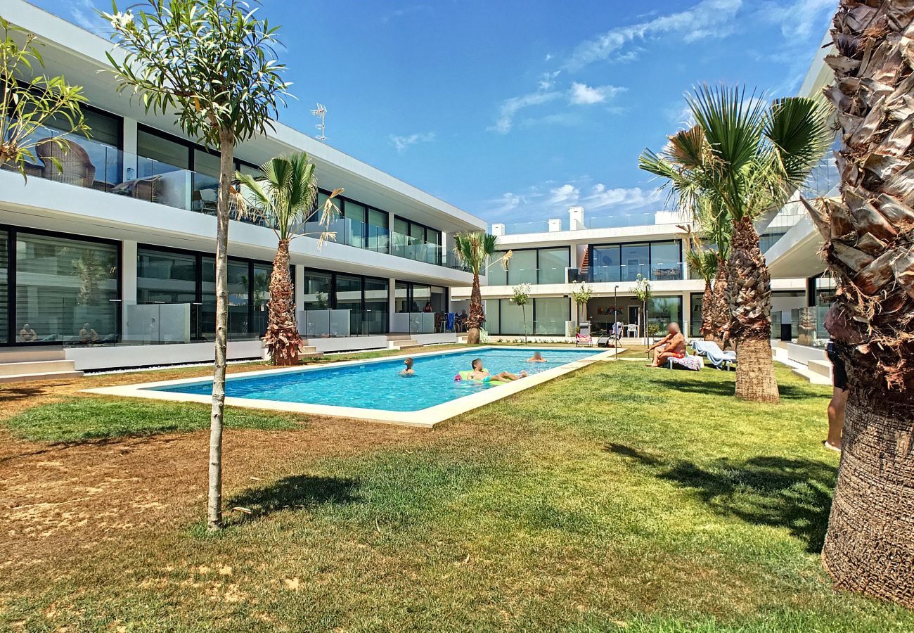 Apartment in Mar de Cristal - Modern, pool view, south east facing