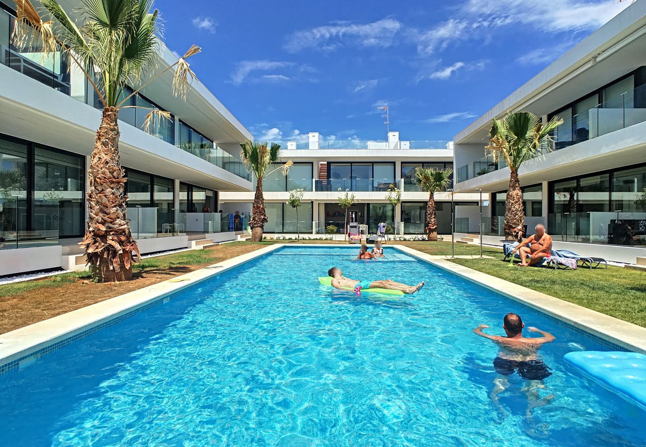 Apartment in Mar de Cristal - Modern, pool view, south east facing