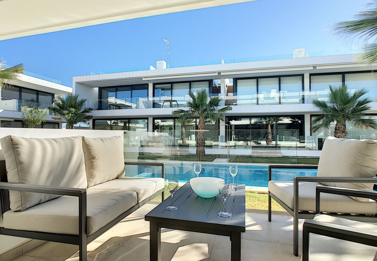 Apartment in Mar de Cristal - Modern, pool view, south east facing