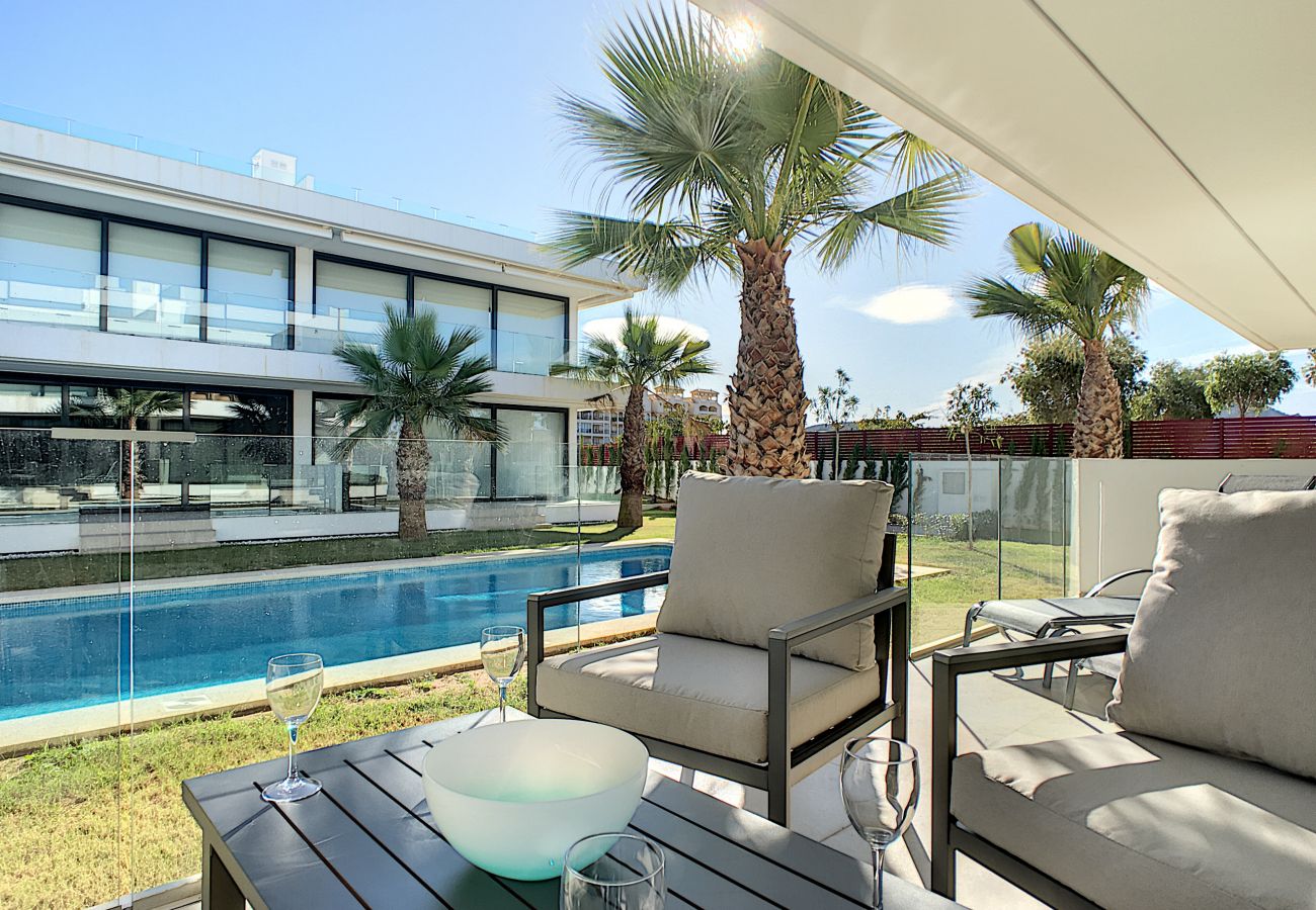 Apartment in Mar de Cristal - Modern, pool view, south east facing
