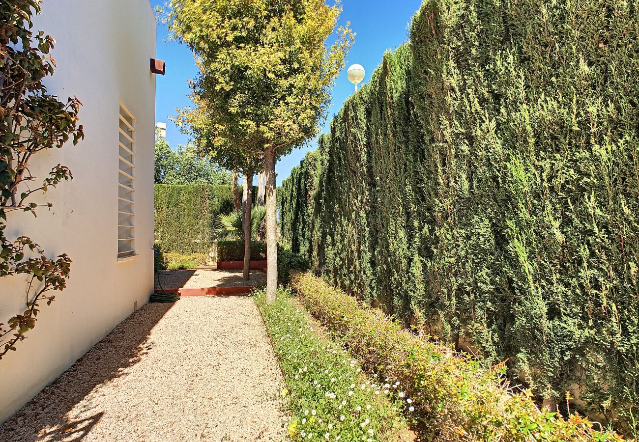Villa in Mar de Cristal - Modern villa with private pool and garden
