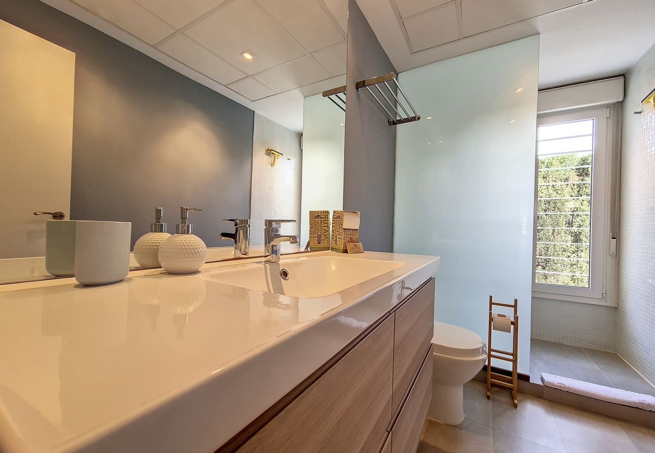 Villa in Mar de Cristal - Modern villa with private pool and garden