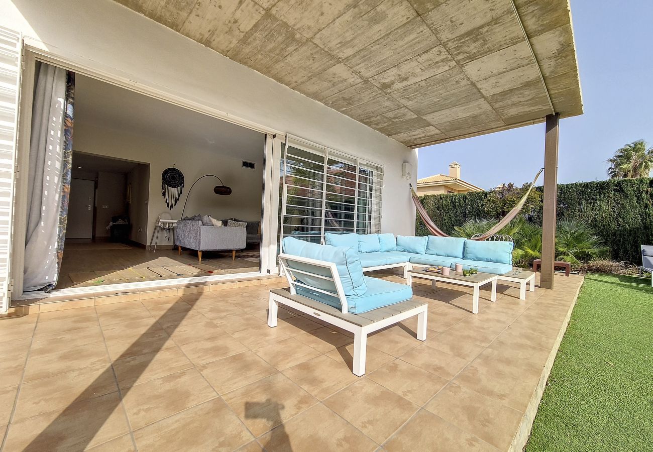 Villa in Mar de Cristal - Modern villa with private pool and garden