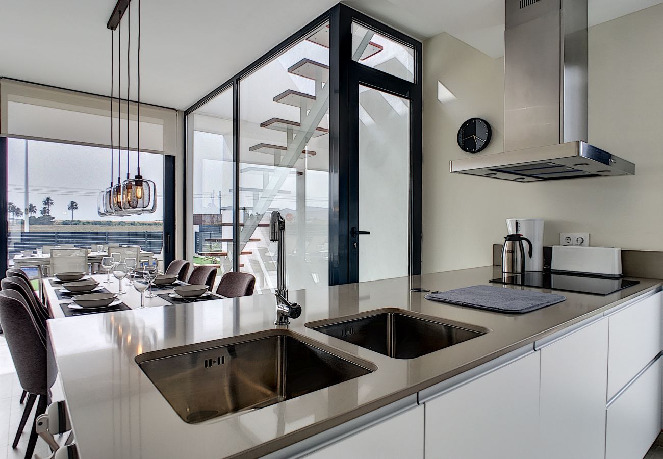 Villa in Mar de Cristal - Modern villa with private pool