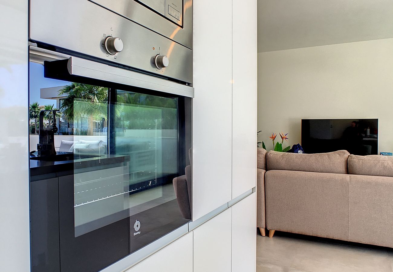 Apartment in Mar de Cristal - Modern, large terrace, pool and BBQ