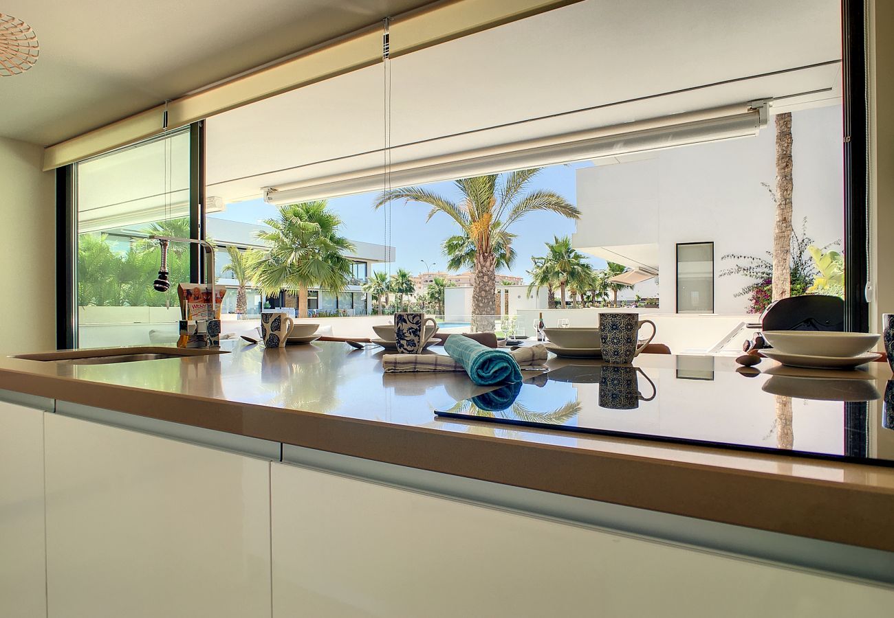 Apartment in Mar de Cristal - Modern, large terrace, pool and BBQ