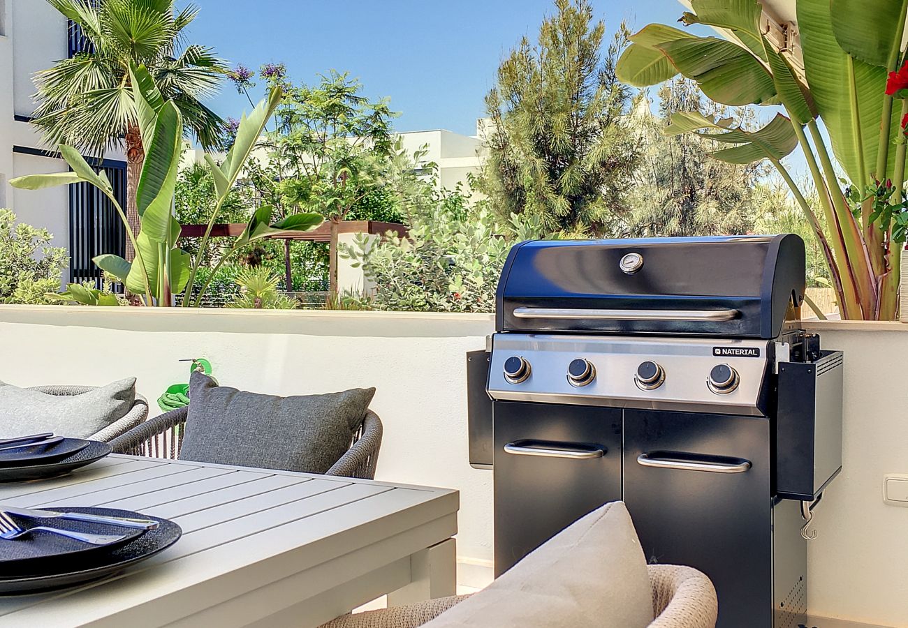 Apartment in Mar de Cristal - Modern, large terrace, pool and BBQ