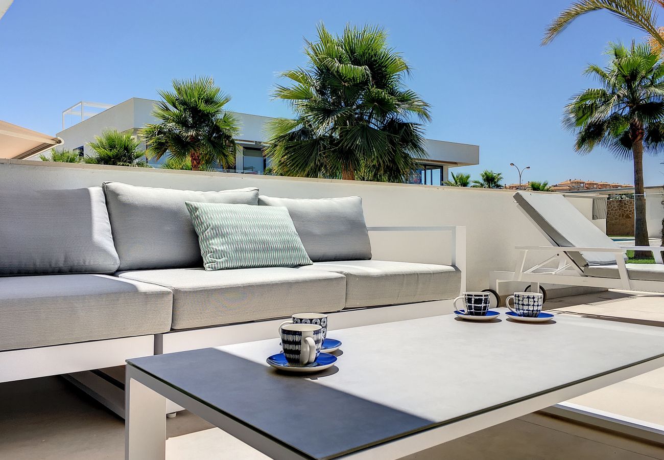 Apartment in Mar de Cristal - Modern, large terrace, pool and BBQ