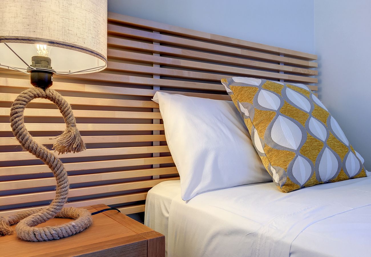 Apartment in Mar de Cristal - Modern, large terrace, pool and BBQ