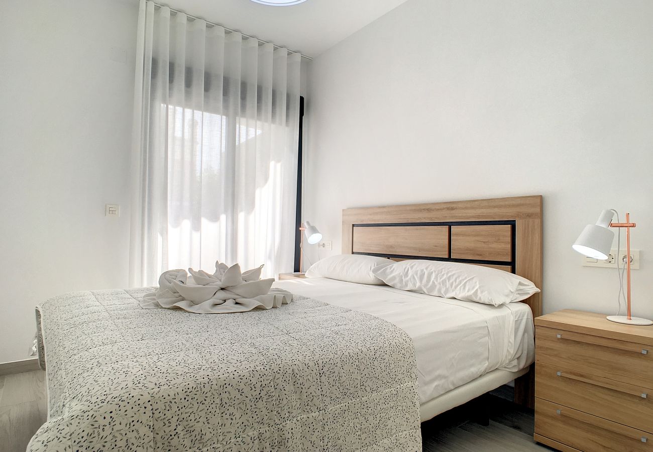 Apartment in Santiago de la Ribera - Ground floor, 100m from beach, pool, wifi, parking