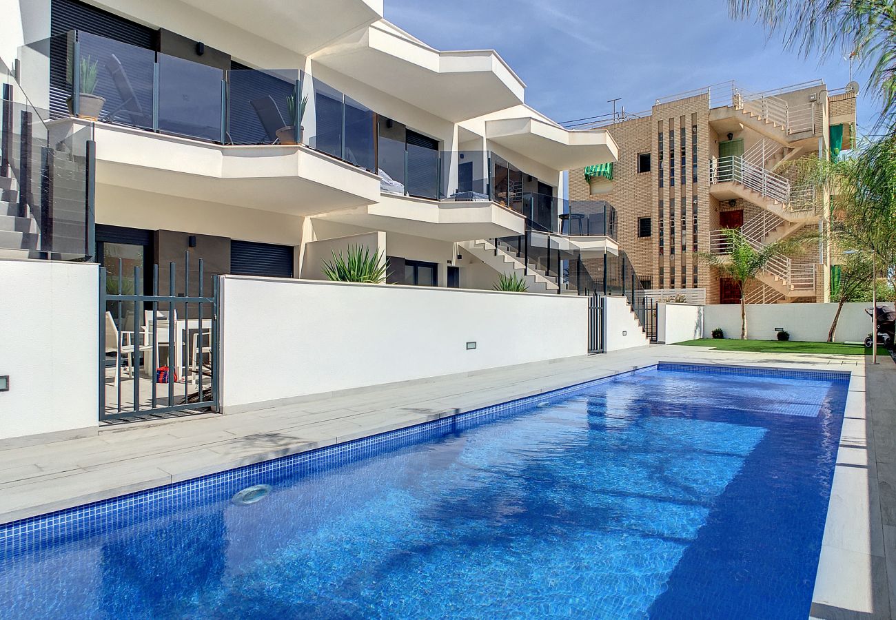 Apartment in Santiago de la Ribera - Ground floor, 100m from beach, pool, wifi, parking
