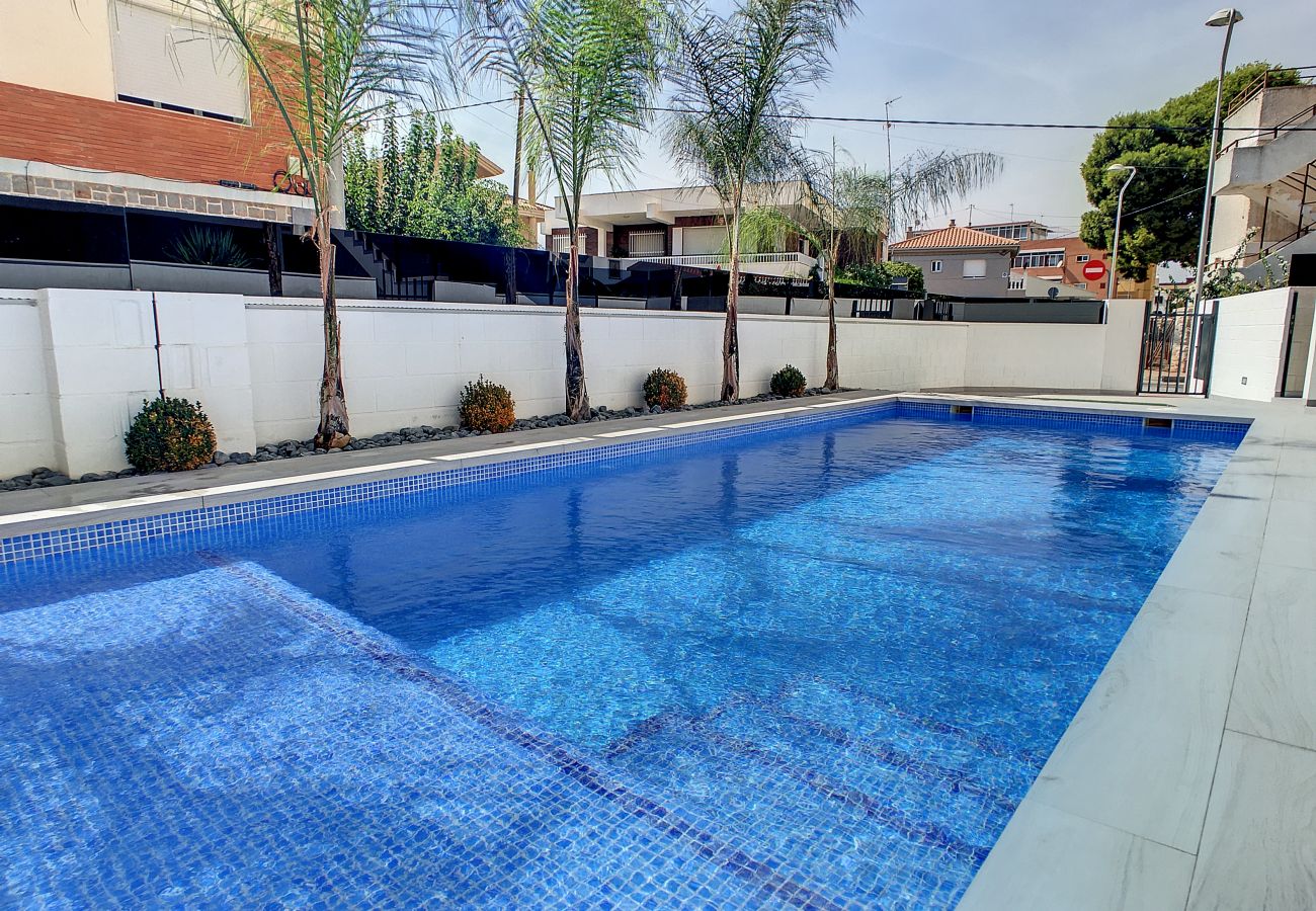 Apartment in Santiago de la Ribera - Ground floor, 100m from beach, pool, wifi, parking