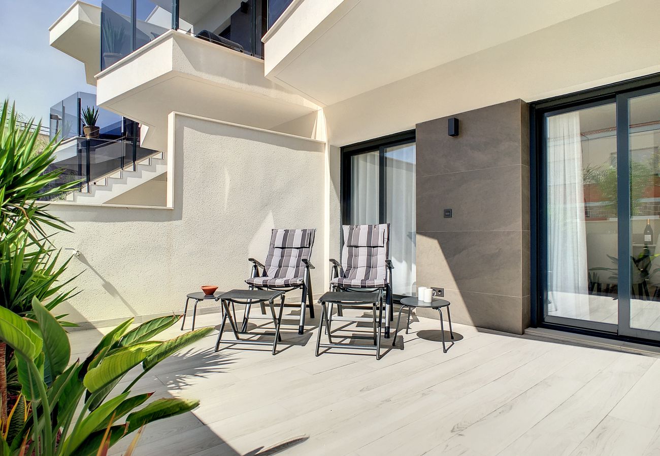 Apartment in Santiago de la Ribera - Ground floor, 100m from beach, pool, wifi, parking