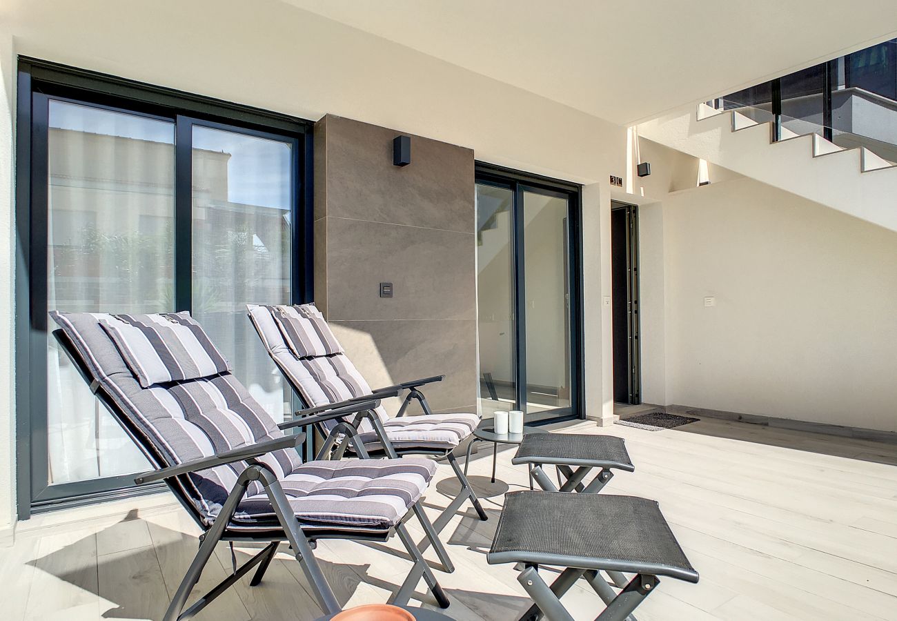 Apartment in Santiago de la Ribera - Ground floor, 100m from beach, pool, wifi, parking