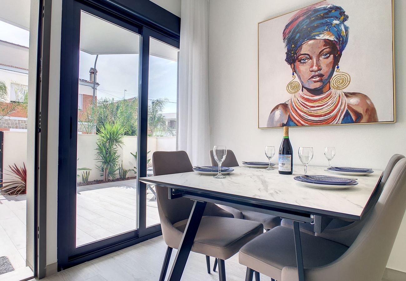 Apartment in Santiago de la Ribera - Ground floor, 100m from beach, pool, wifi, parking