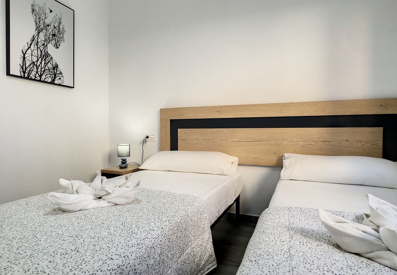 Apartment in Santiago de la Ribera - Ground floor, 100m from beach, pool, wifi, parking