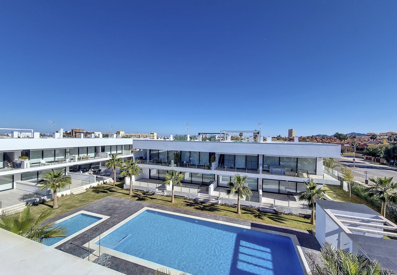 Apartment in Mar de Cristal - Penthouse with roof terrace and pool views