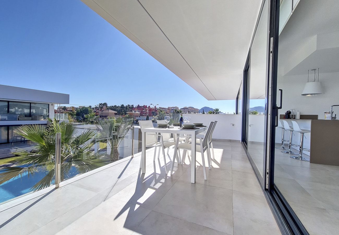 Apartment in Mar de Cristal - Penthouse with roof terrace and pool views