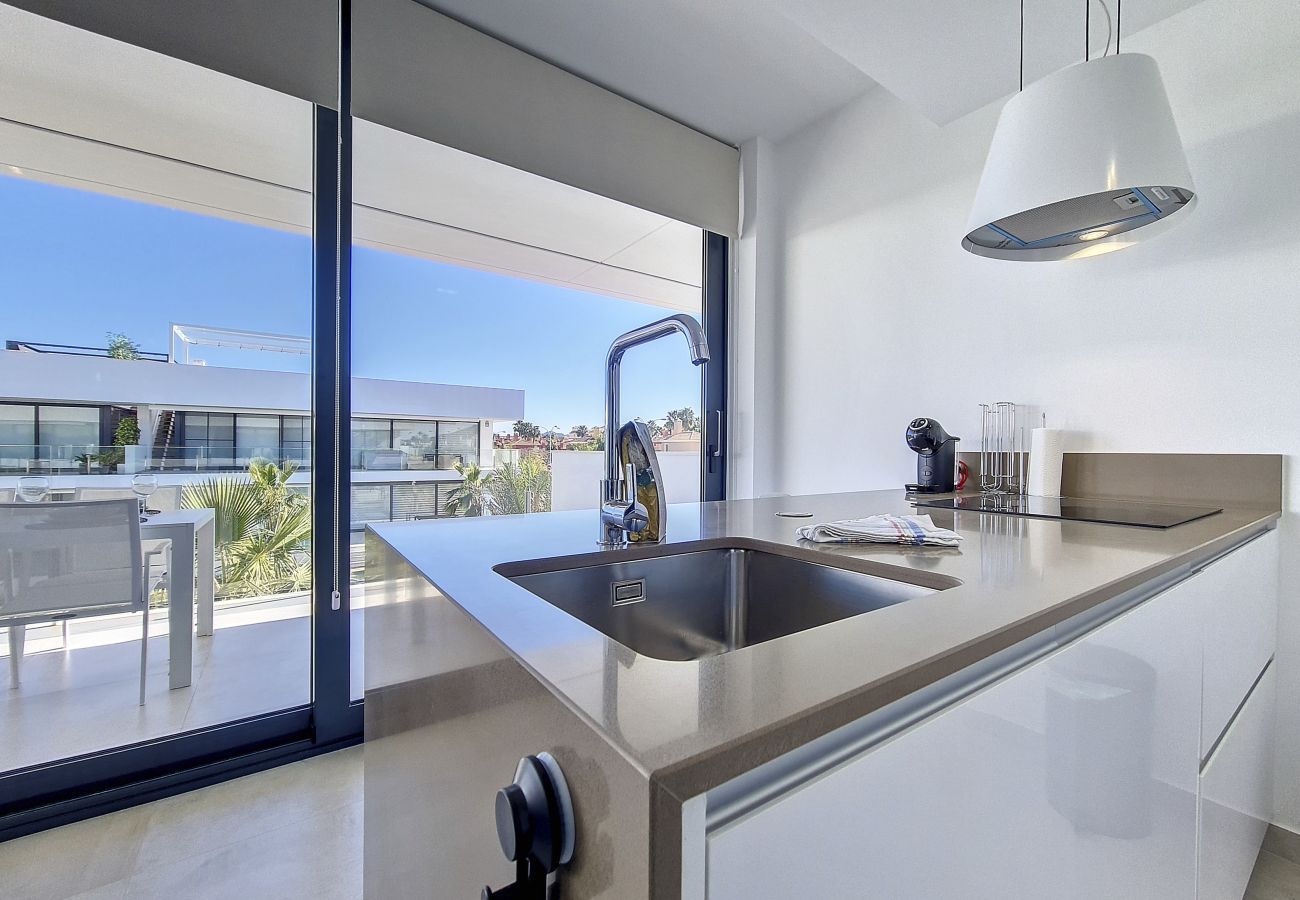 Apartment in Mar de Cristal - Penthouse with roof terrace and pool views