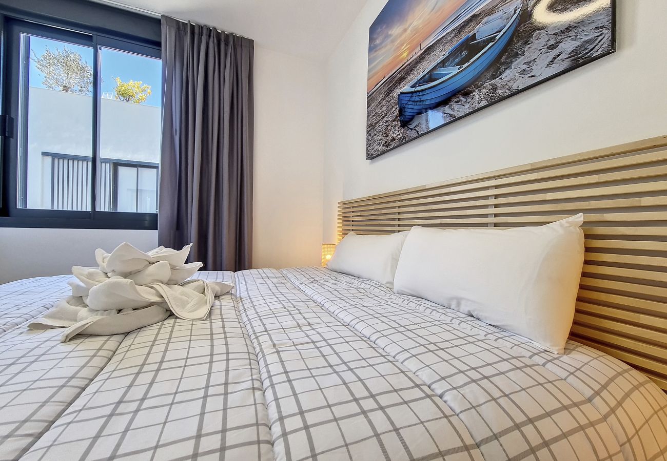Apartment in Mar de Cristal - Penthouse with roof terrace and pool views