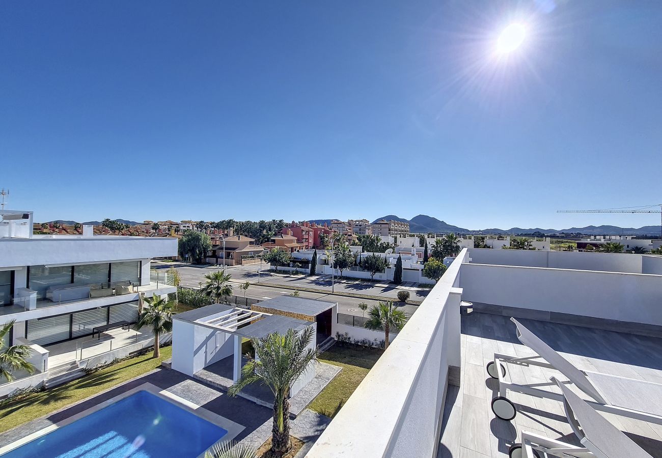Apartment in Mar de Cristal - Penthouse with roof terrace and pool views