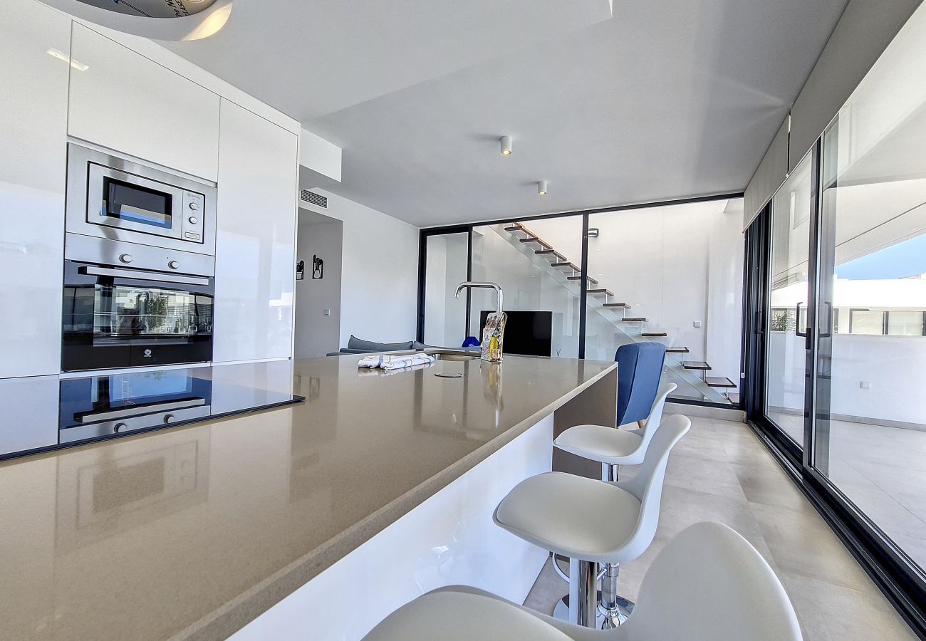 Apartment in Mar de Cristal - Penthouse with roof terrace and pool views