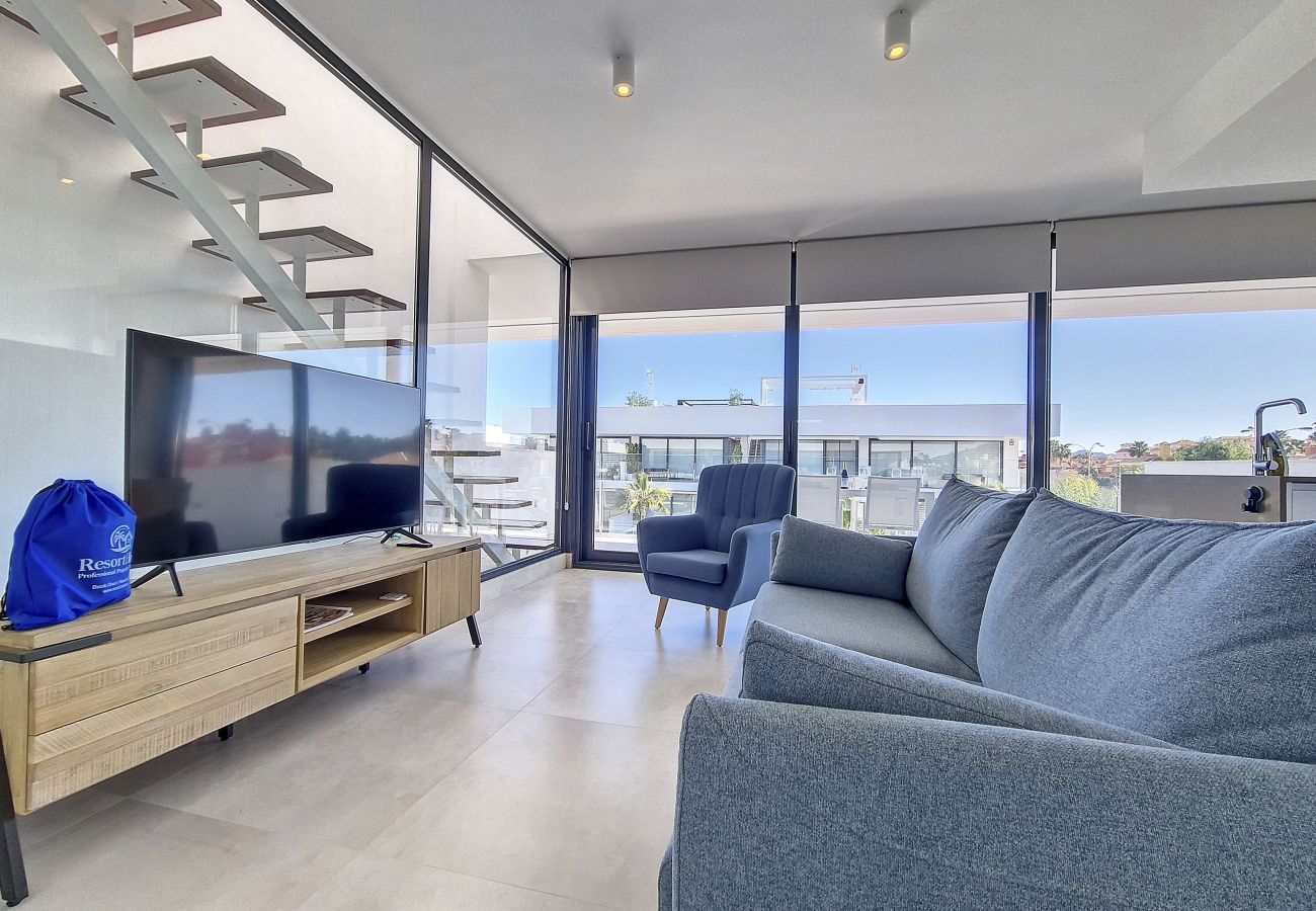 Apartment in Mar de Cristal - Penthouse with roof terrace and pool views