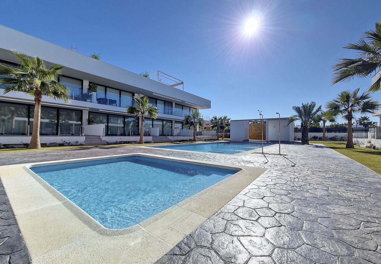 Apartment in Mar de Cristal - Penthouse with roof terrace and pool views
