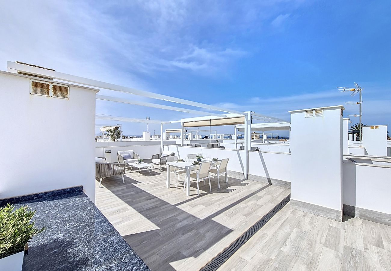 Apartment in Mar de Cristal - Penthouse with roof terrace and pool views