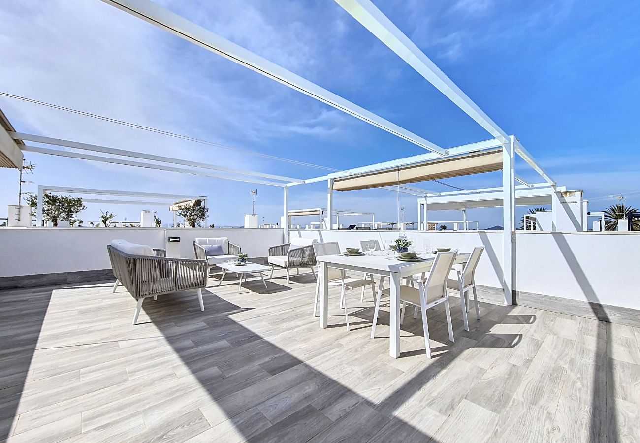 Apartment in Mar de Cristal - Penthouse with roof terrace and pool views
