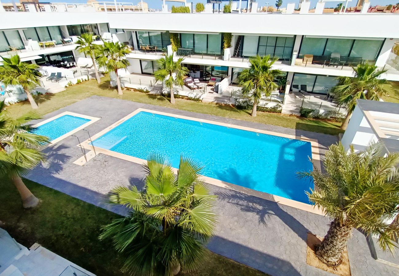 Apartment in Mar de Cristal - Penthouse with roof terrace and pool views