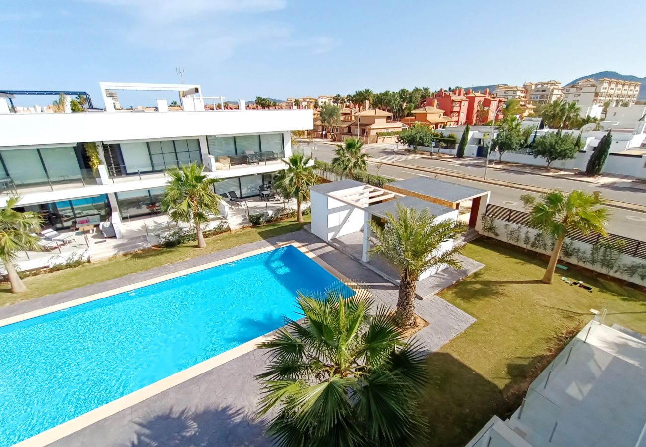 Apartment in Mar de Cristal - Penthouse with roof terrace and pool views