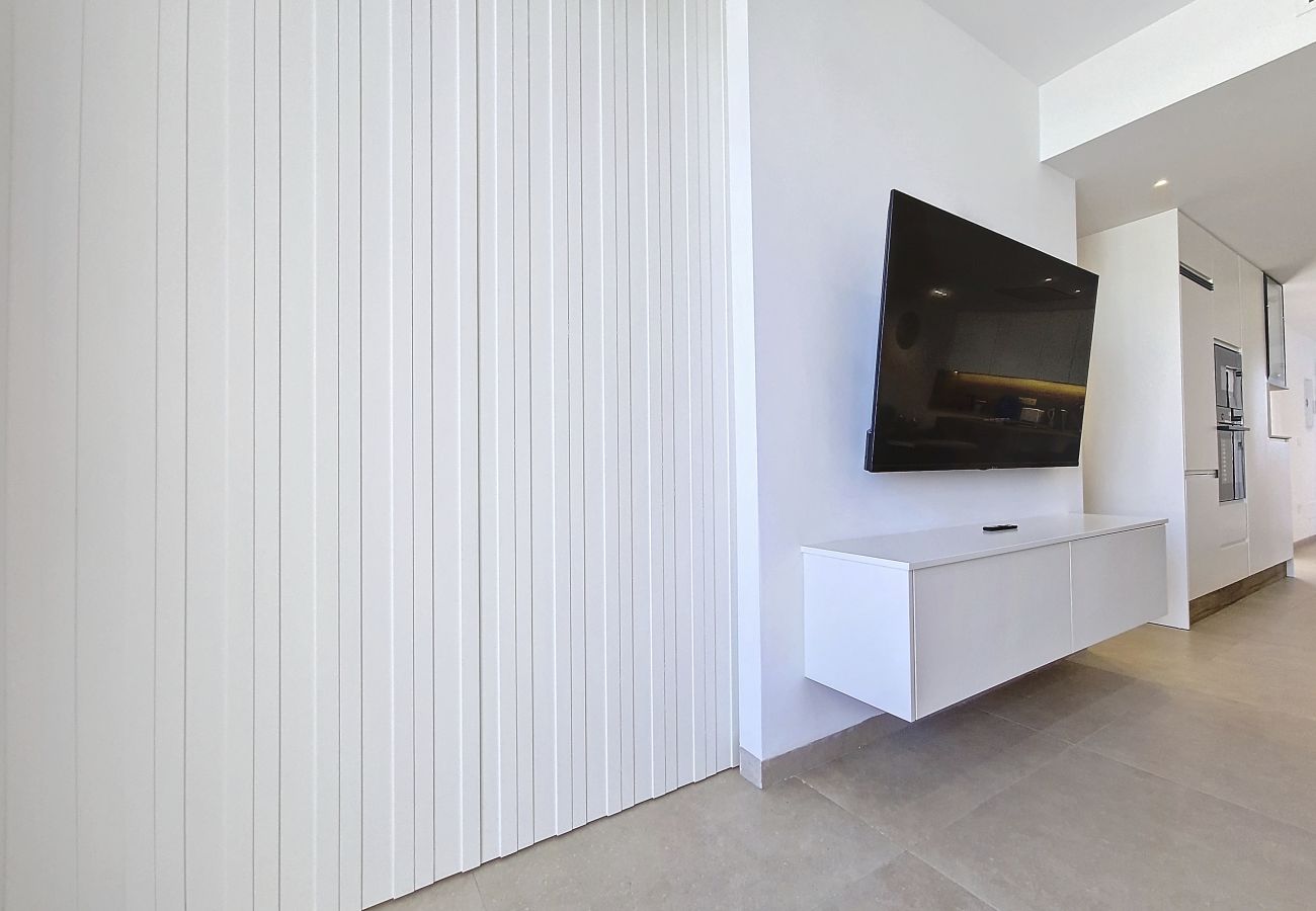 Apartment in Mar de Cristal - Poolside apartment with terrace, parking and Wi-Fi 
