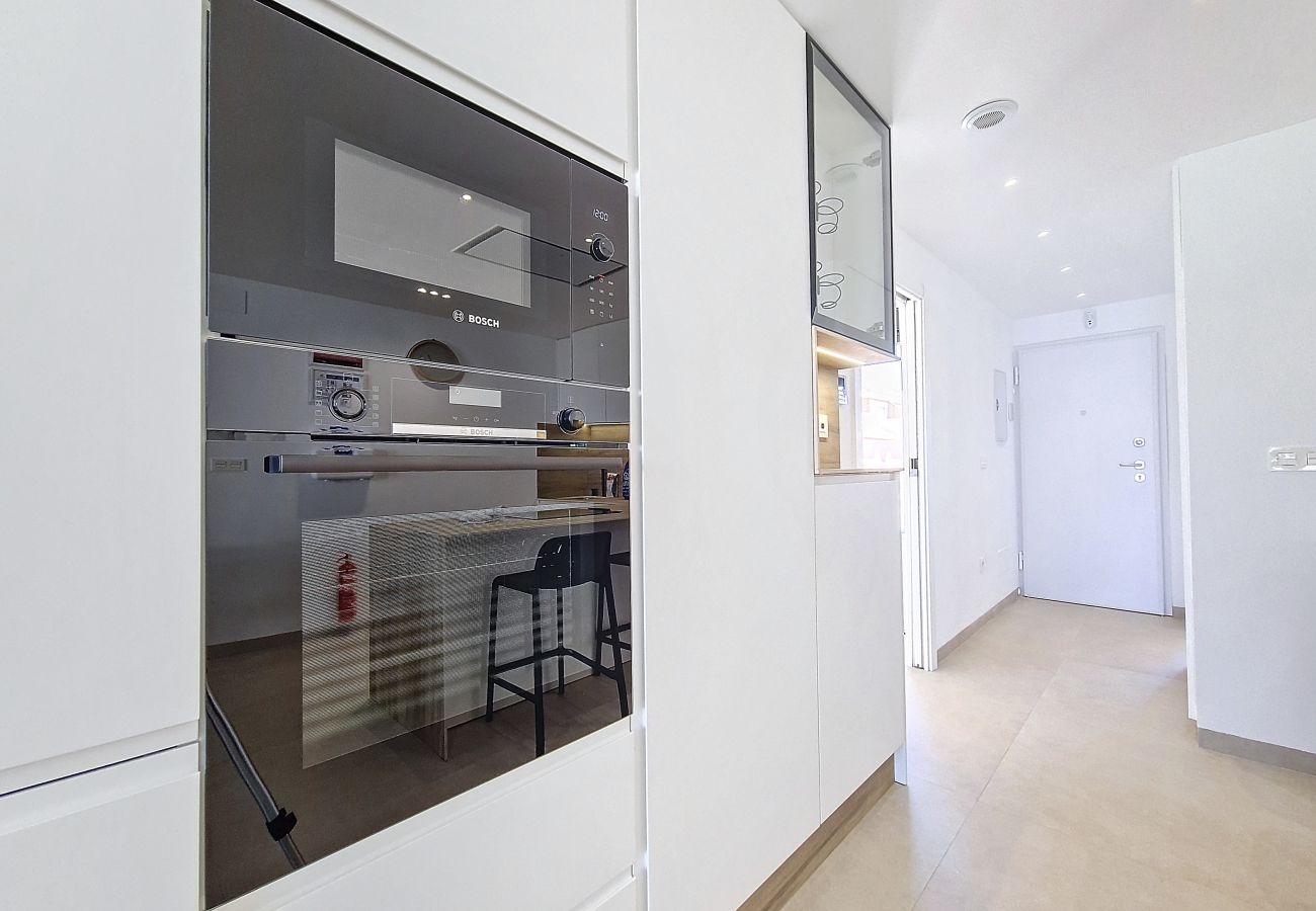 Apartment in Mar de Cristal - Poolside apartment with terrace, parking and Wi-Fi 