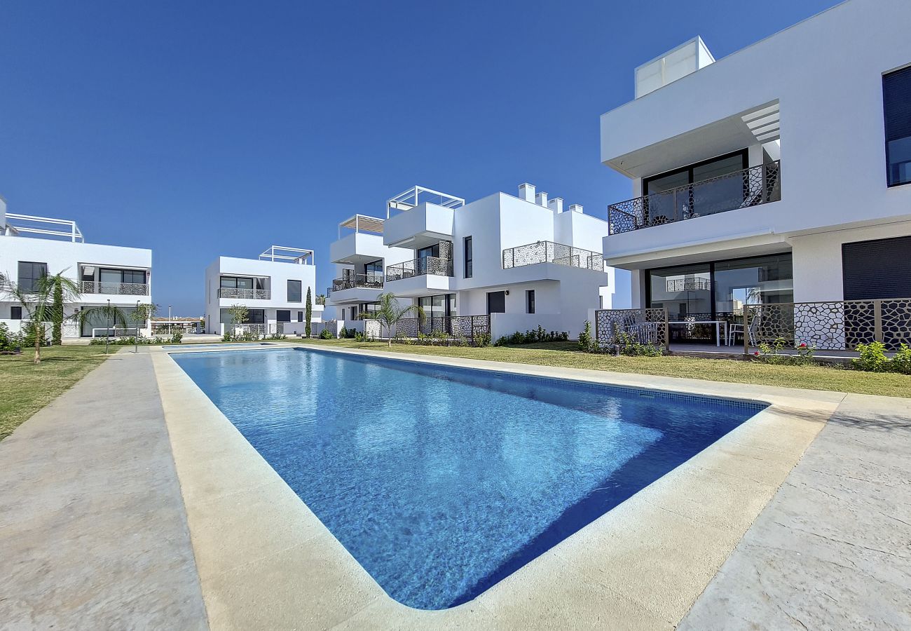 Apartment in Mar de Cristal - Penthouse apartment with pool and sea views
