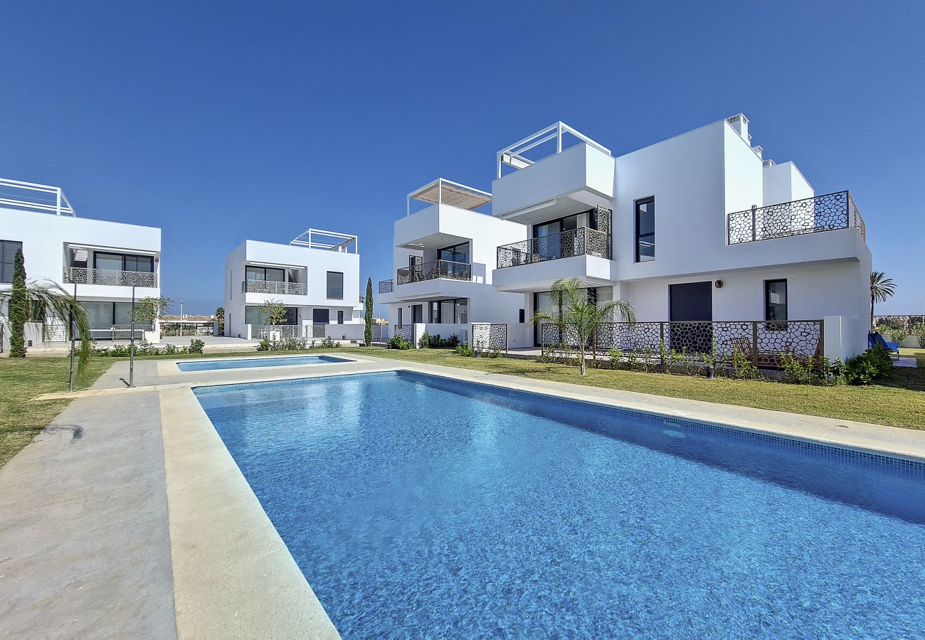 Apartment in Mar de Cristal - Penthouse apartment with pool and sea views