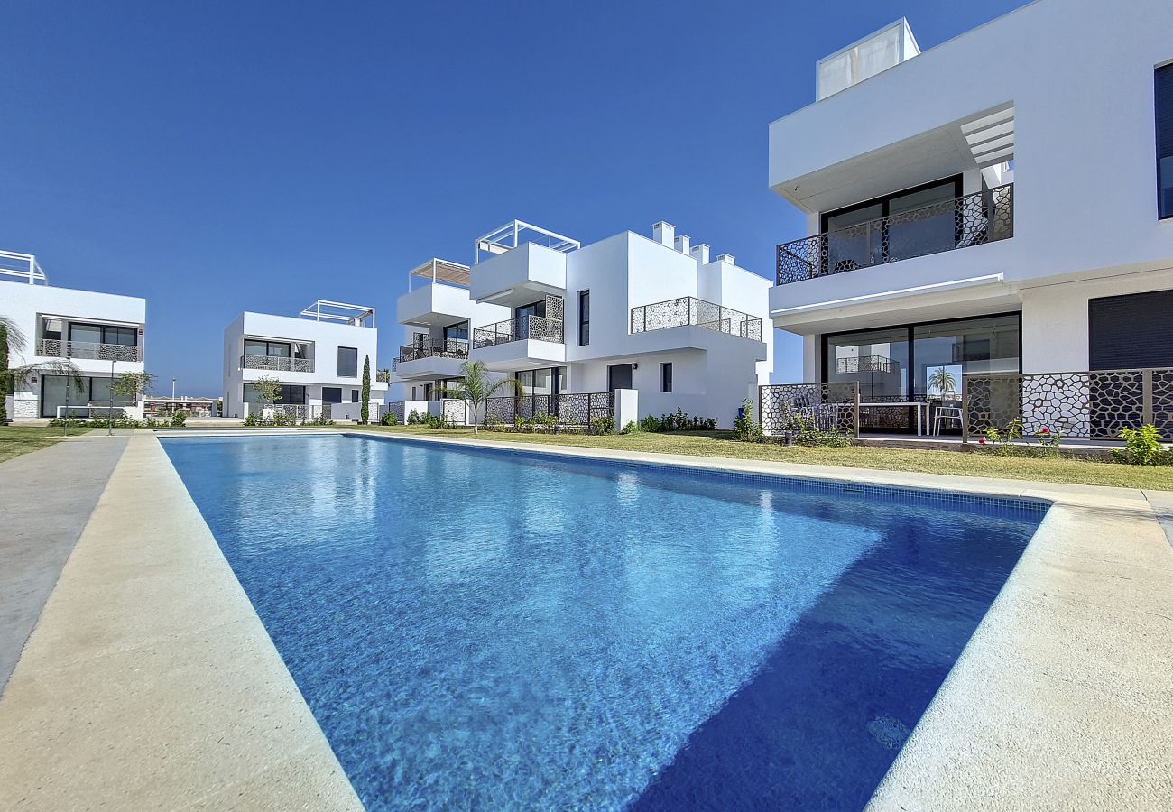 Apartment in Mar de Cristal - Penthouse apartment with pool and sea views