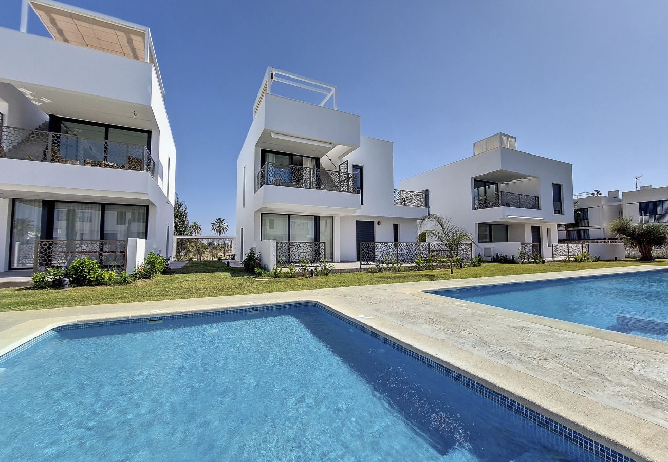 Apartment in Mar de Cristal - Penthouse apartment with pool and sea views