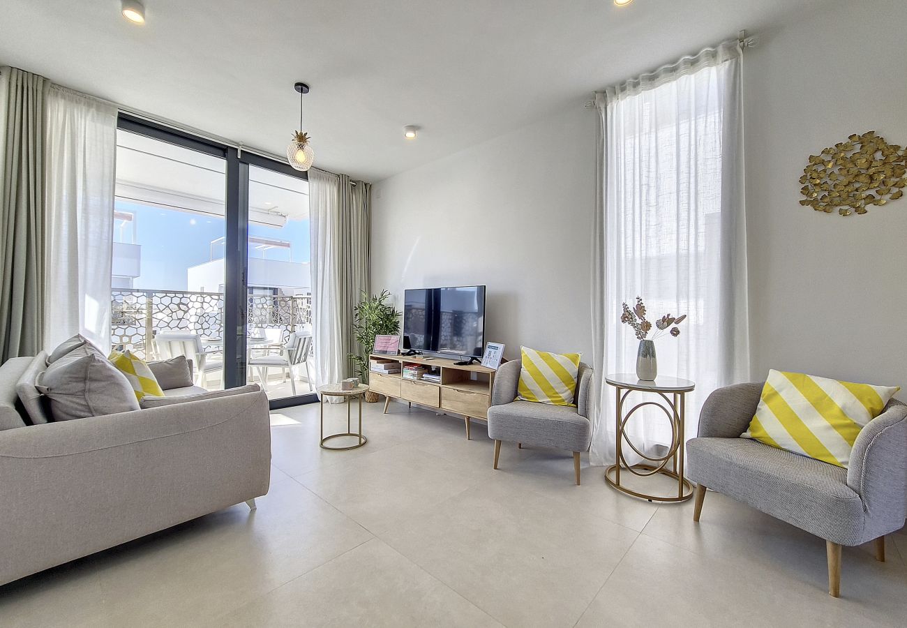 Apartment in Mar de Cristal - Penthouse apartment with pool and sea views