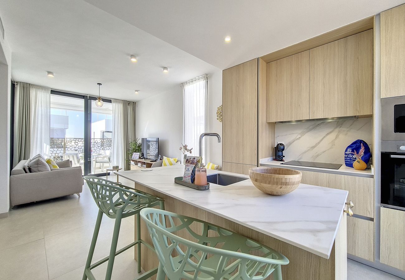 Apartment in Mar de Cristal - Penthouse apartment with pool and sea views