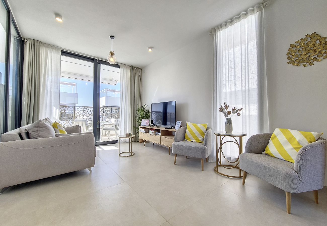 Apartment in Mar de Cristal - Penthouse apartment with pool and sea views