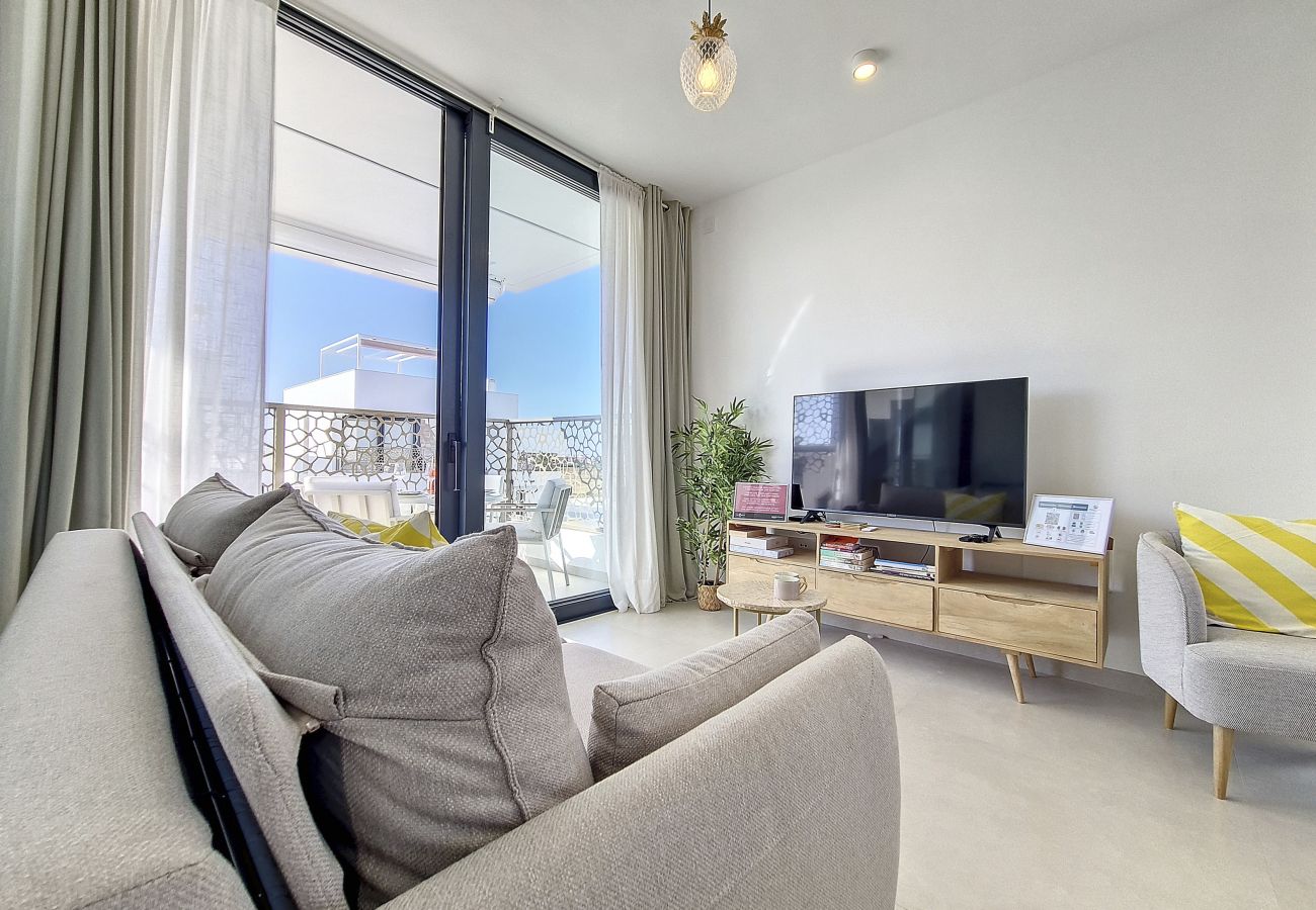 Apartment in Mar de Cristal - Penthouse apartment with pool and sea views