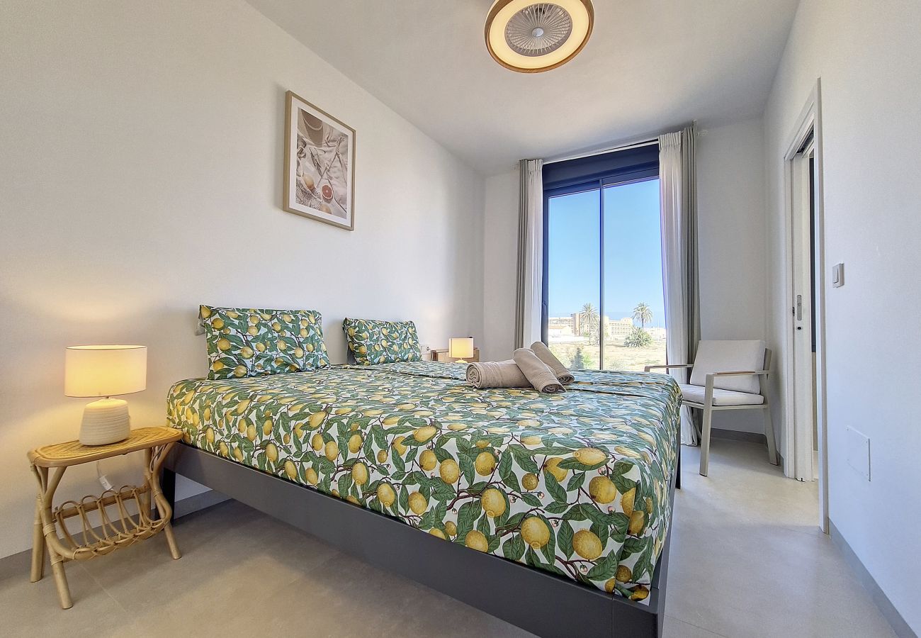 Apartment in Mar de Cristal - Penthouse apartment with pool and sea views