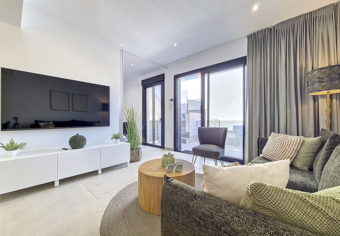 Apartment in San Pedro del Pinatar - Penthouse apartment with pool, parking and Wi-Fi