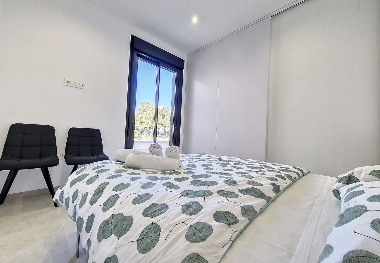 Apartment in San Pedro del Pinatar - Penthouse apartment with pool, parking and Wi-Fi
