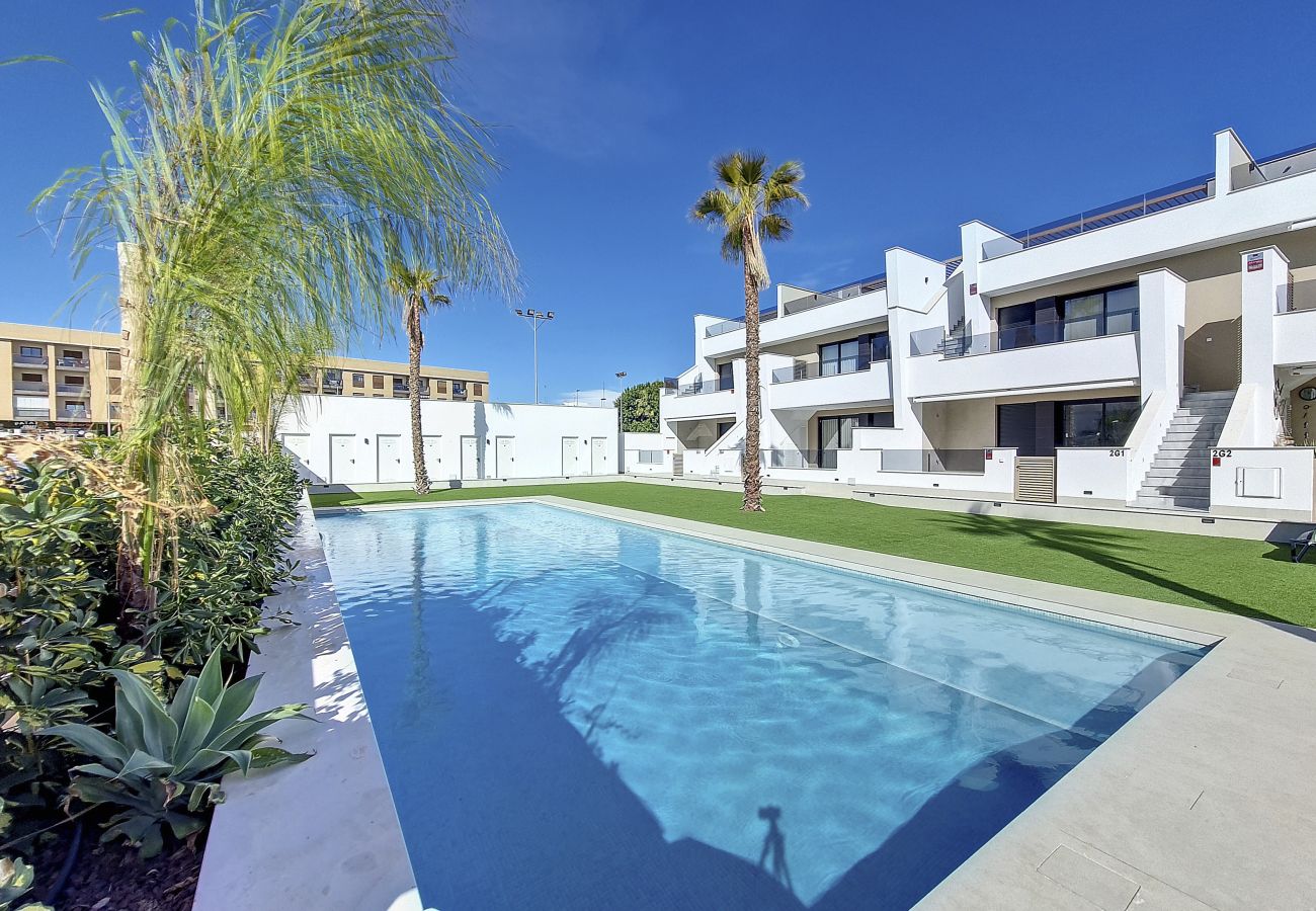 Apartment in San Pedro del Pinatar - Penthouse apartment with pool, parking and Wi-Fi