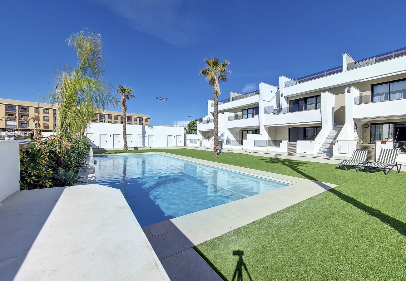Apartment in San Pedro del Pinatar - Penthouse apartment with pool, parking and Wi-Fi