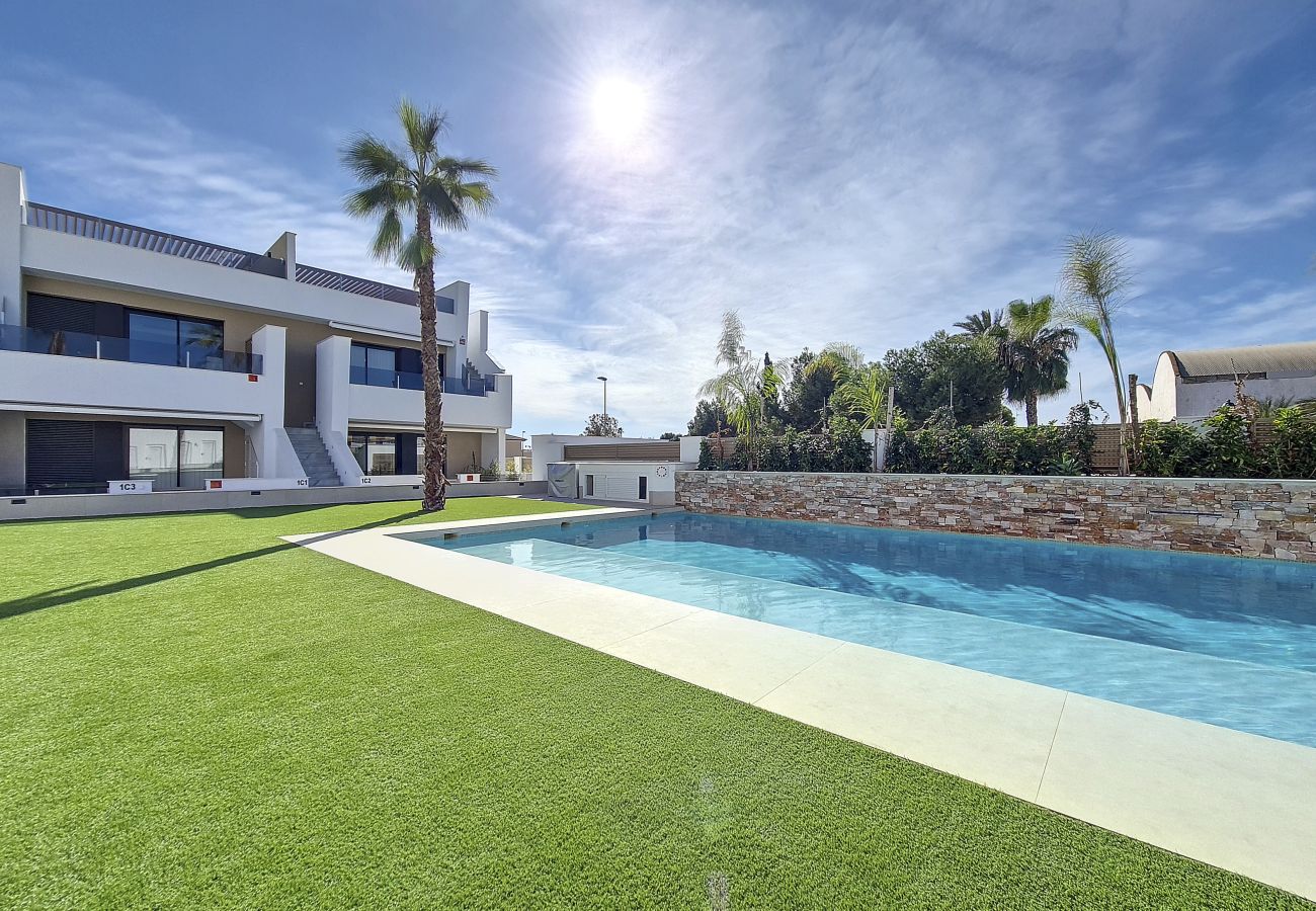 Apartment in San Pedro del Pinatar - Penthouse apartment with pool, parking and Wi-Fi