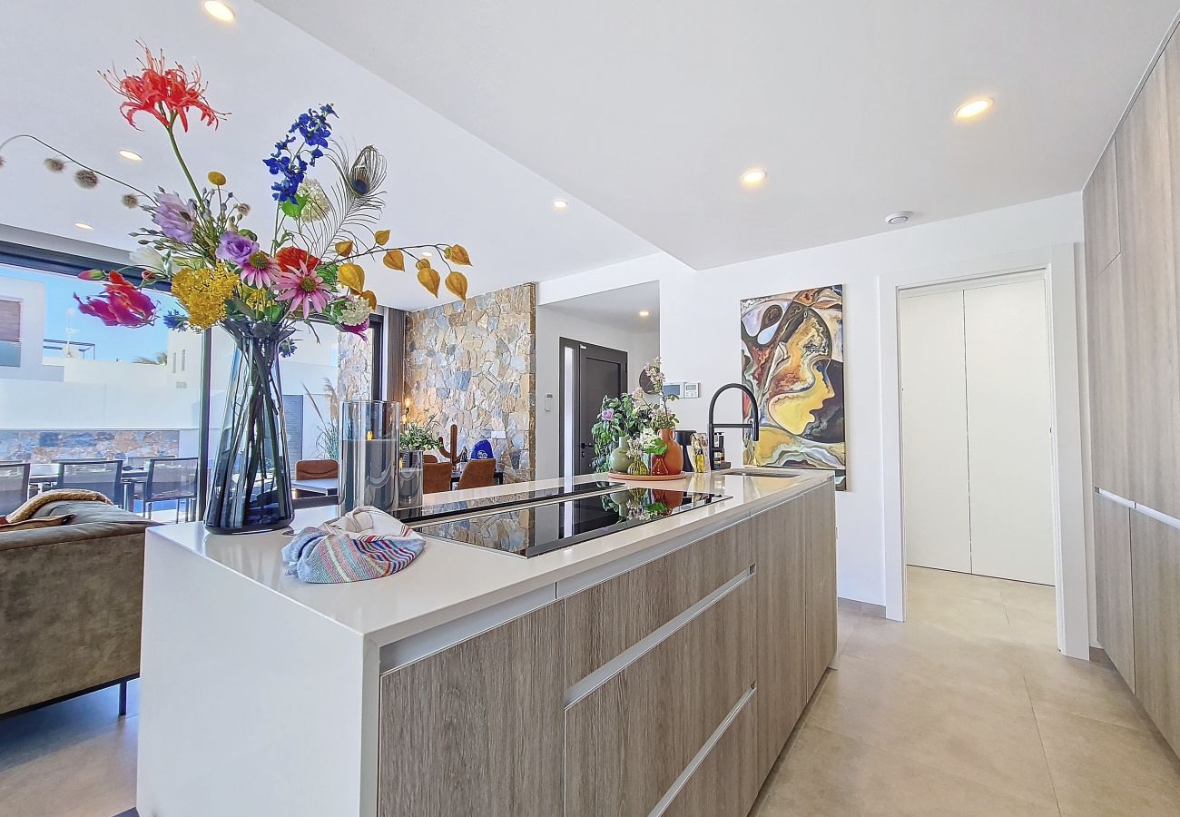 Villa in Santiago de la Ribera - Villa with private pool, and terrace, Wi-Fi and BBQ