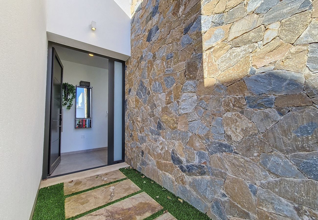 Villa in Santiago de la Ribera - Villa with private pool, and terrace, Wi-Fi and BBQ
